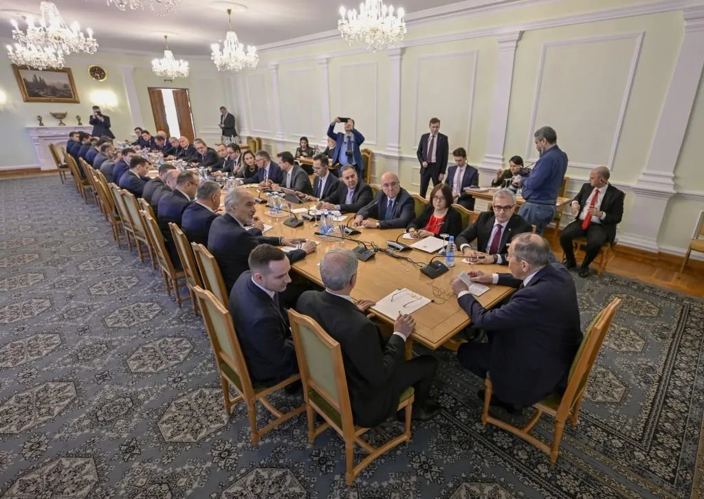 الاجتماع الرباعي دون نتائج في موسكو وروسيا تعلن الاتفاق على "مواصلة الاتصالات"