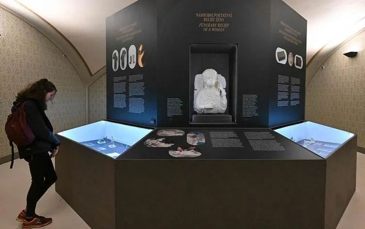 "متحف براغ الوطني" يعلن نيته إعادة 20 قطعة أثرية إلى دمشق الشهر المقبل