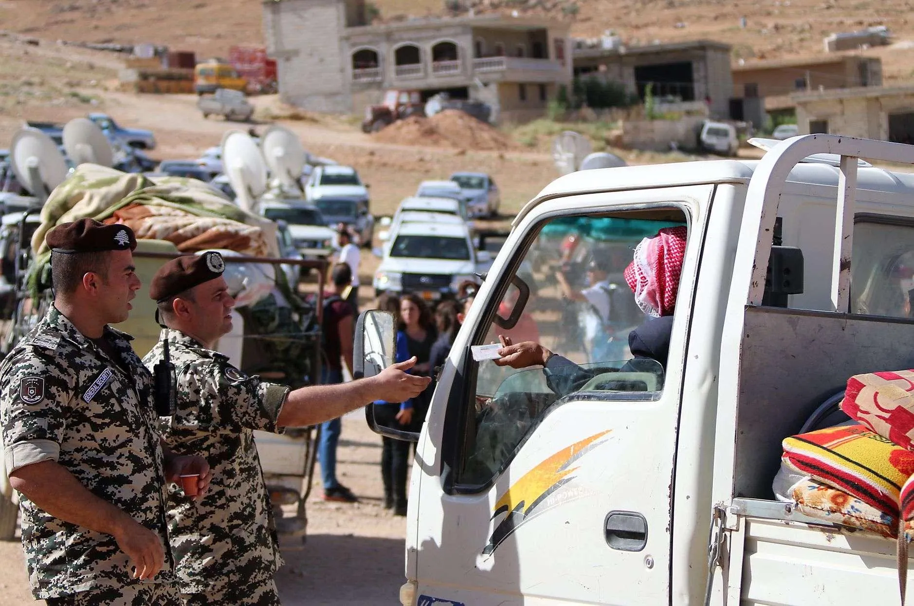 "المستقلين الكرد السوريين" تُدين ترحيل اللاجئين السوريين في لبنان باتجاه مناطق النظام