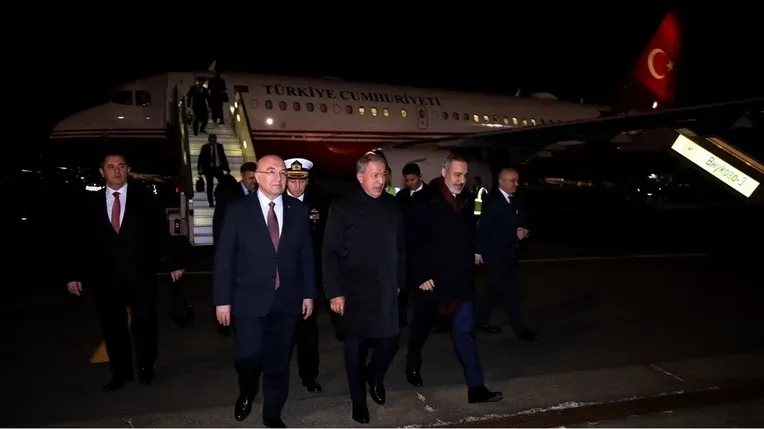 صورة وصول الوفد التركي إلى موسكو