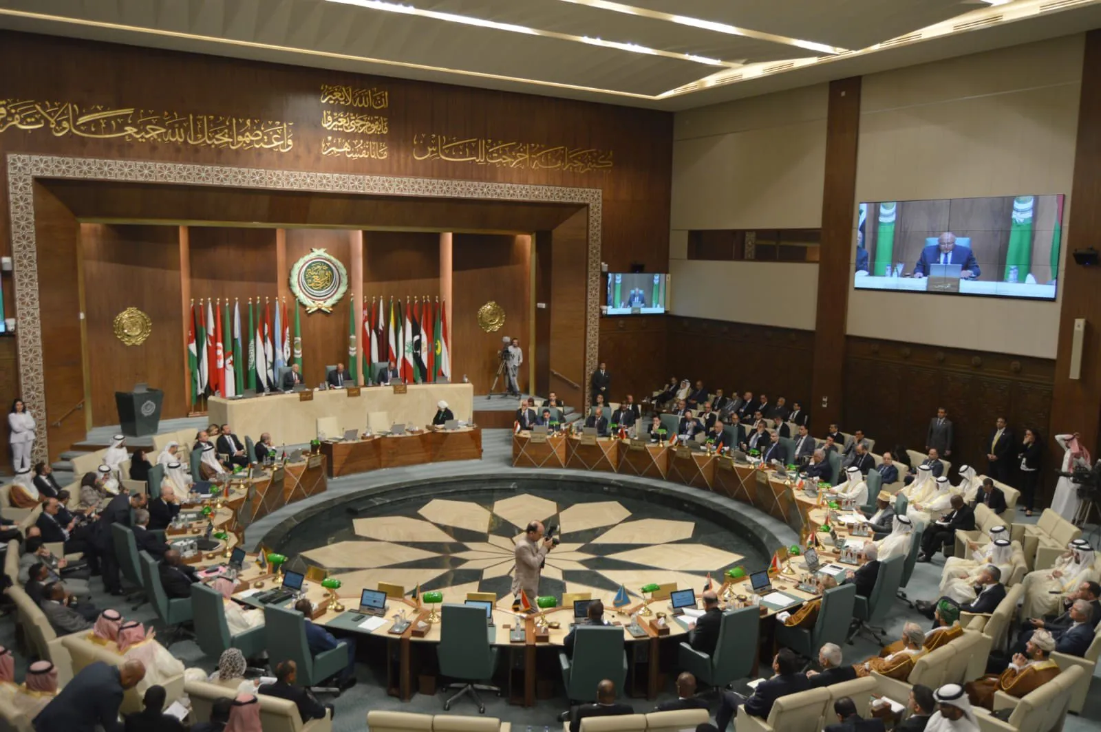 بقرار مشروط وتحفظ بعض الدول.. اتفاق عربي على عودة نظام الأسد لـ "الجامعة العربية"