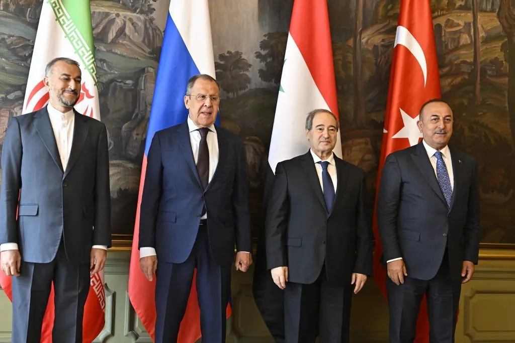 وزير الخارجية الإيراني: اجتماع موسكو قرب وجهات النظر بين "أنقرة ودمشق"