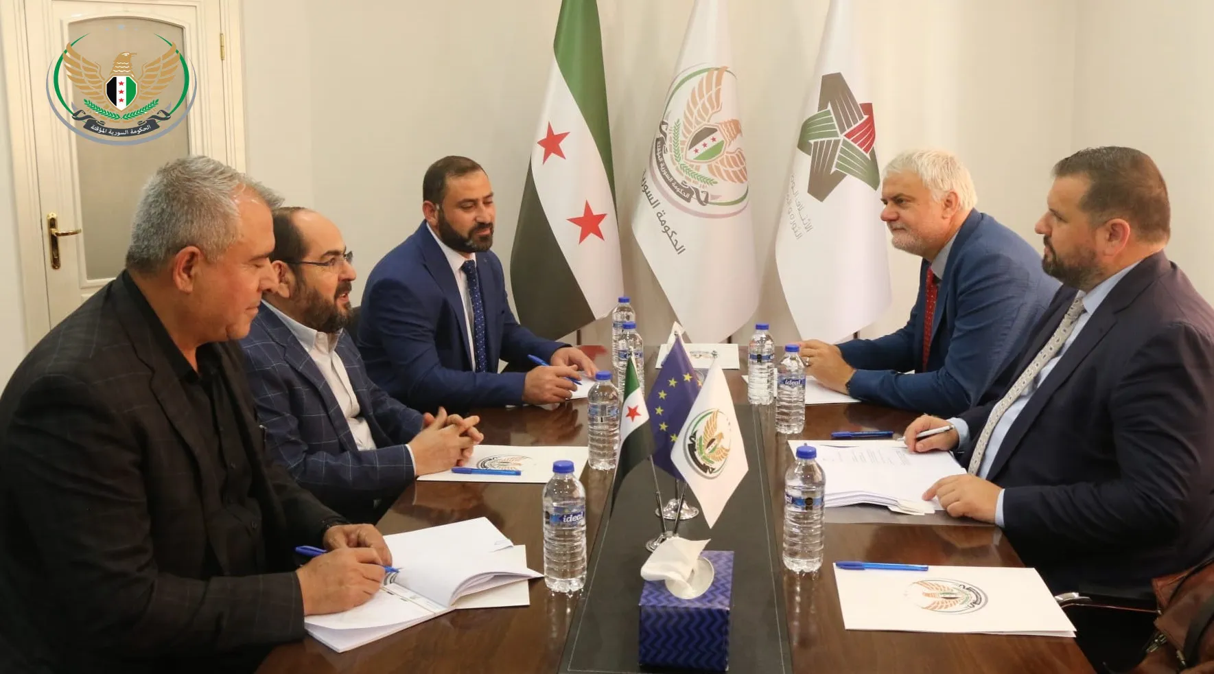رئيس "المؤقتة" يلتقي رئيس بعثة الاتحاد الأوروبي إلى سوريا في غازي عينتاب