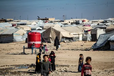 "الهجرة العراقية" توضح تطورات ملف إعادة العراقيين من "مخيم الهول" إلى بلادهم 