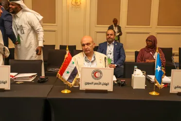 استنكار لحضور وفد النظام اجتماع المنظمة العربية للهلال والصليب الأحمر في قطر