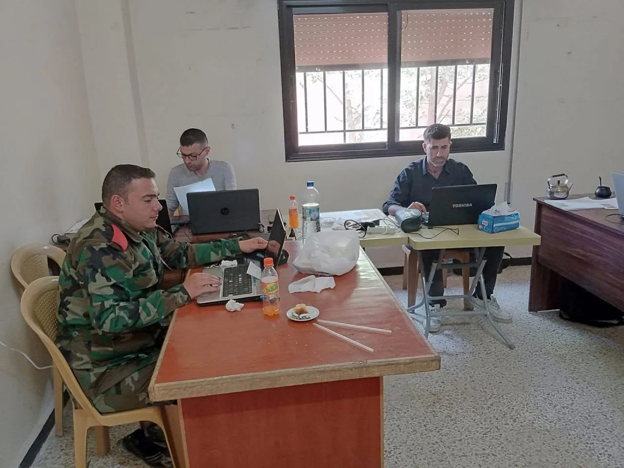 بعد مفاوضات وتهديدات .. النظام يُطلق "مركز تسوية" بـ "تلبيسة" شمالي حمص