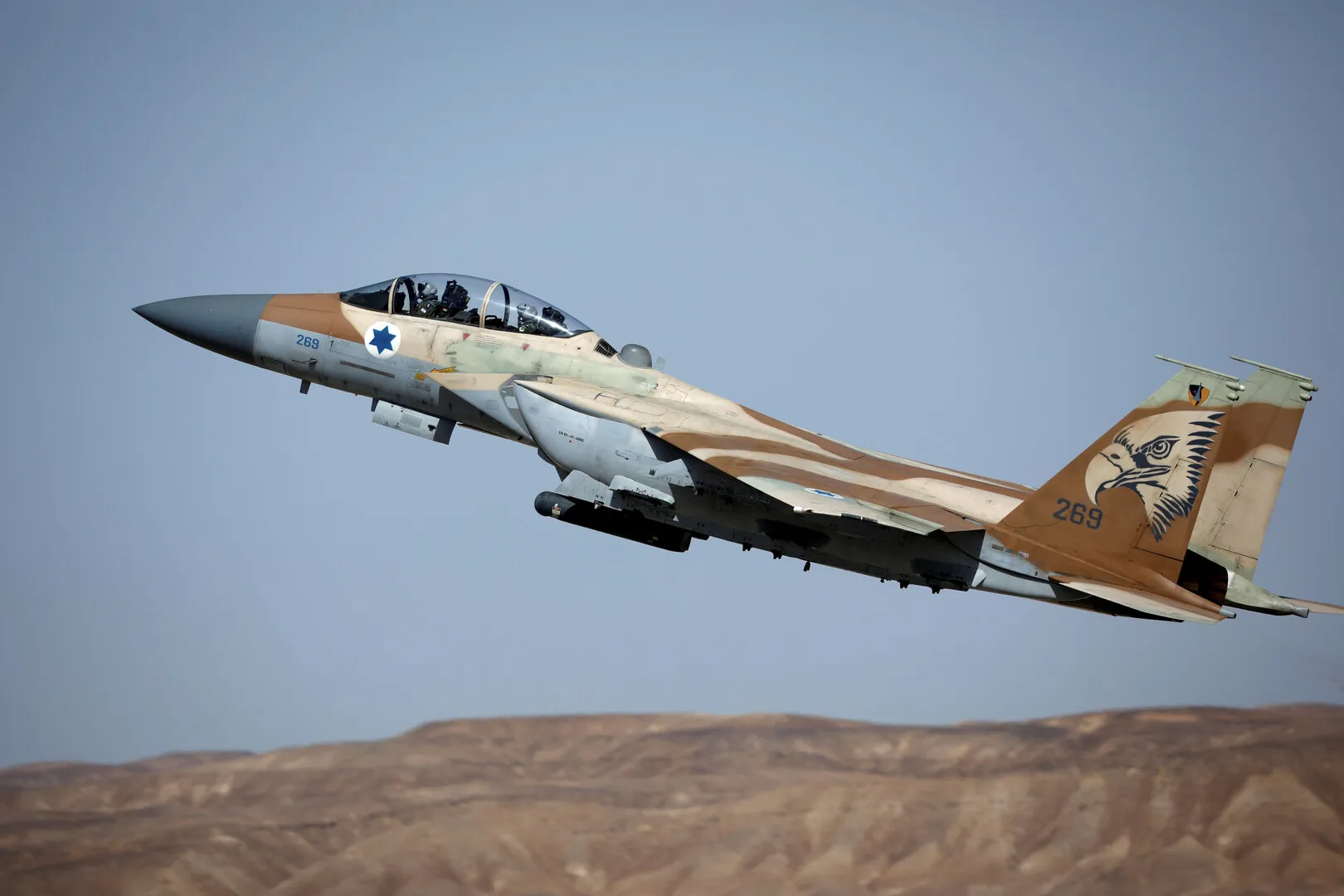 دراسة لمعهد أبحاث إسرائيلي تُشكك بفاعلية نتائج الغارات الإسرائيلية على سوريا