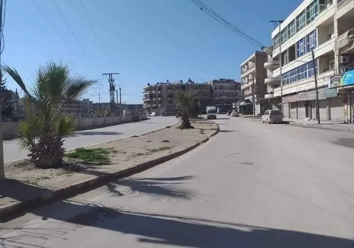 رداً على استمرار حملات "قسد" بالاعتقال والتجنيد .. إضراب عام بـ "منبج" شرقي حلب