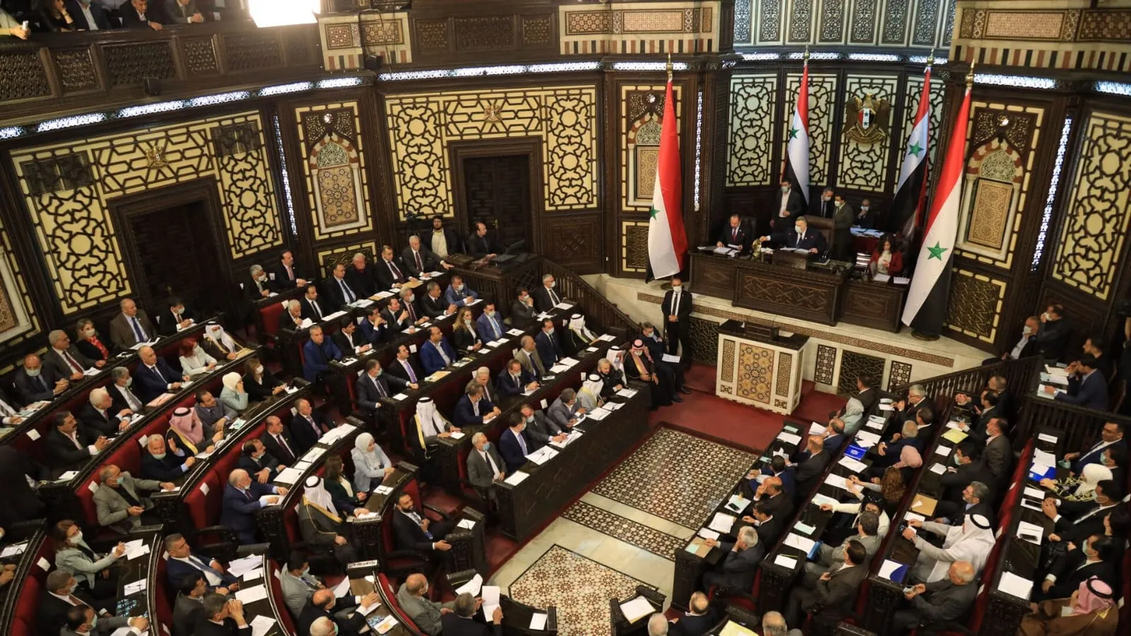 "برلمان الأسد" يجتمع استثنائياً لمناقشة الانهيار الاقتصادي