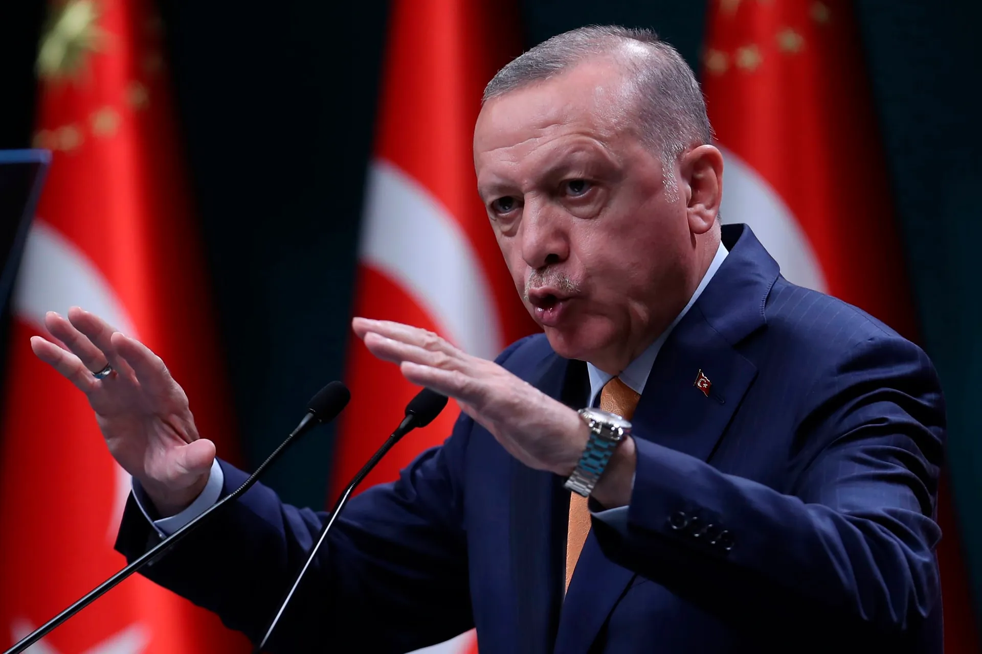 "أردوغان": محاربة التنظيمات الإرهابية هي السبيل لحل مشكلة الهجرة غير النظامية 