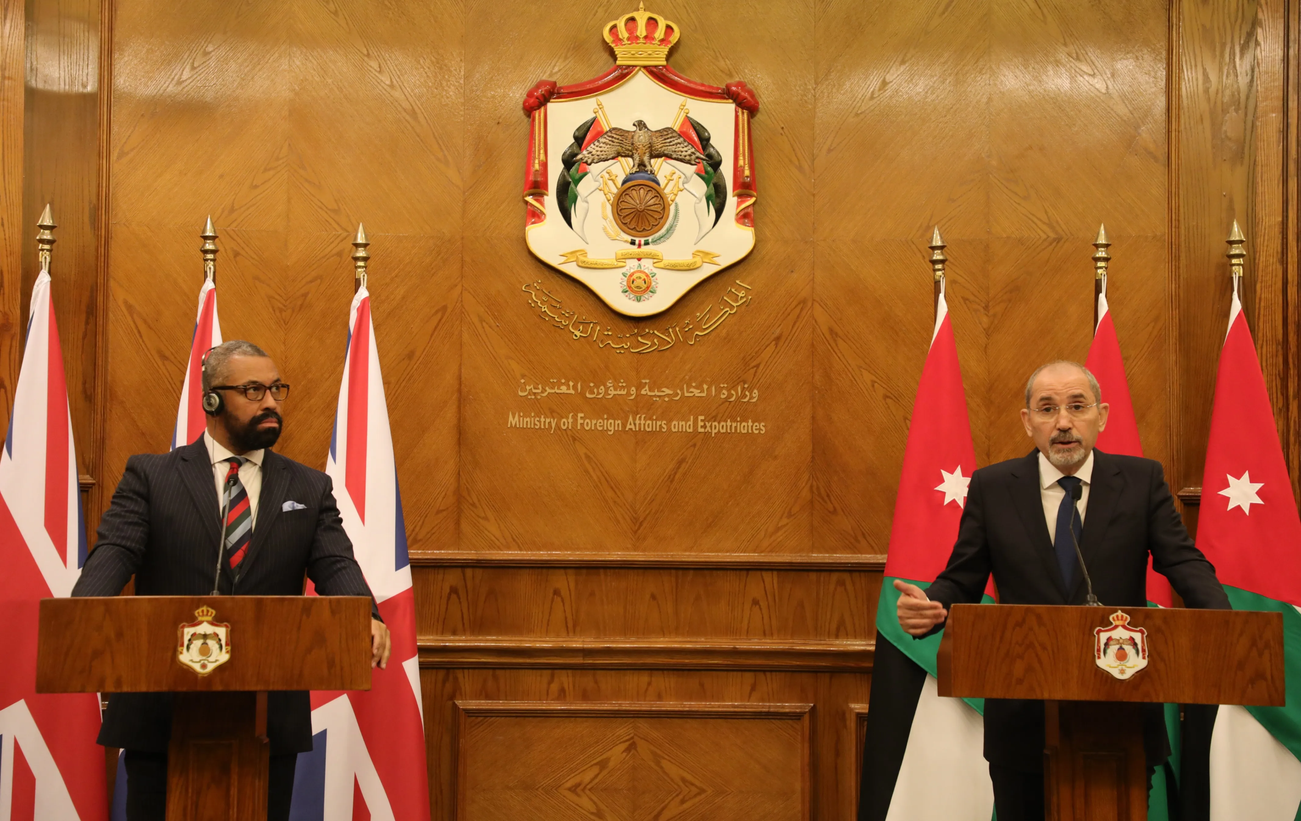 وزير الخارجية البريطاني يُعلن تقديم (نحو 38.6 مليون دولار) لدعم اللاجئين في الأردن
