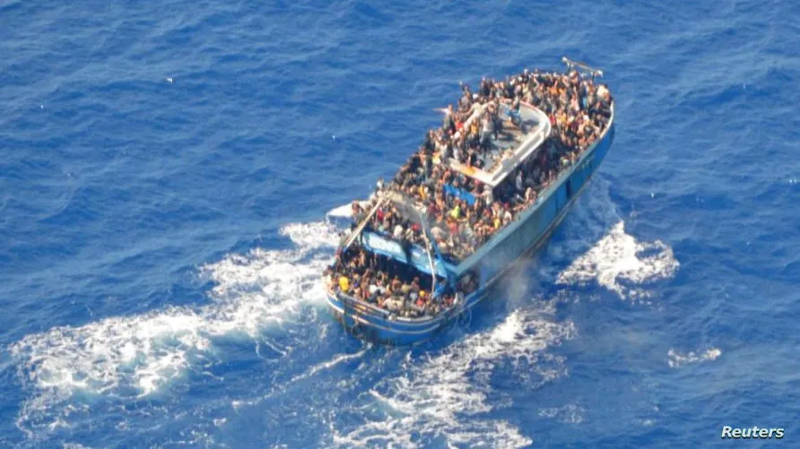 منظمتان دوليتان تطالبان بإجراء تحقيق "موثوق به" بغرق قارب المهاجرين قبالة سواحل اليونان