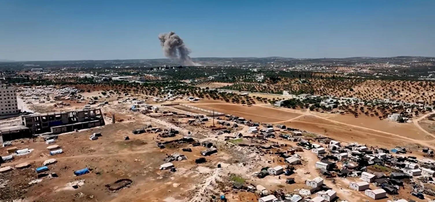 ثلاث شهـ ـداء واستهداف فرق الإنقاذ حصيلة غارات الطيران الروسي غربي إدلب