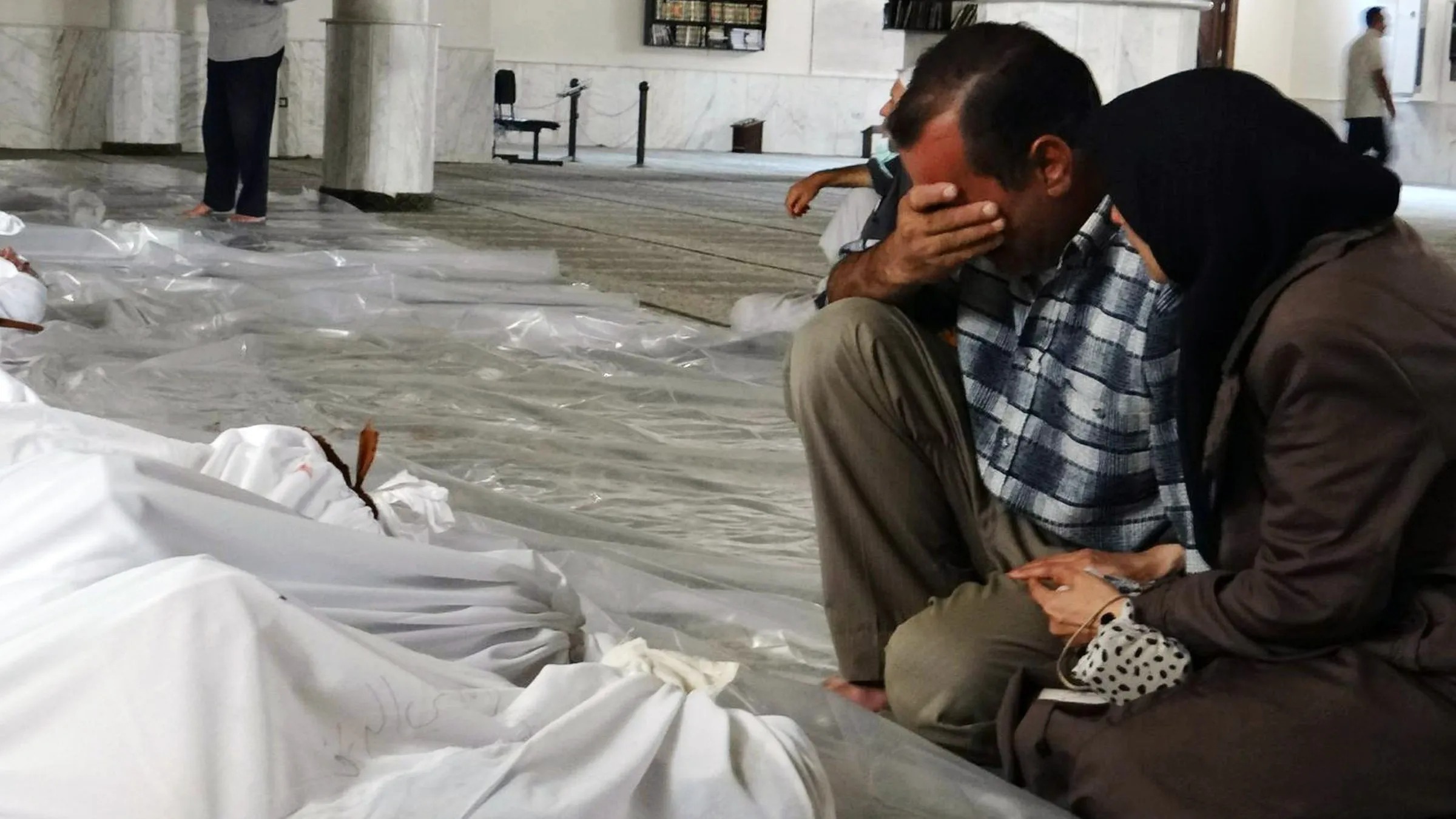 "القانونيين السوريين" تُطالب بإحالة المسؤولين عن مجزرة الكيماوي في الغوطتين للمحكمة الجنائية الدولية