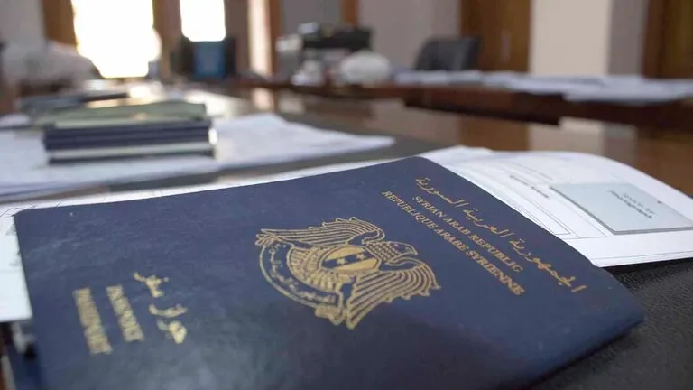 سفارات النظام تُعلق استلام معاملات جواز السفر .. ماعلاقة الجواز الإلكتروني..؟