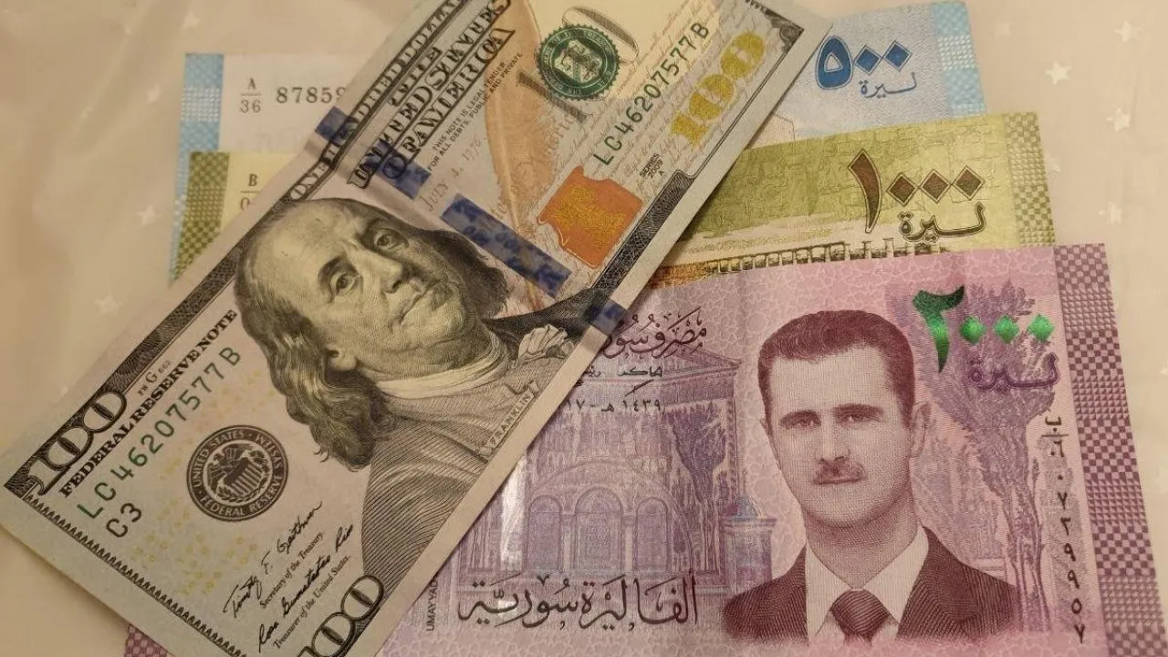 مصرف النظام يعدل نشرة "الحوالات والصرافة" ويحدد الدولار بـ 10,700 ليرة