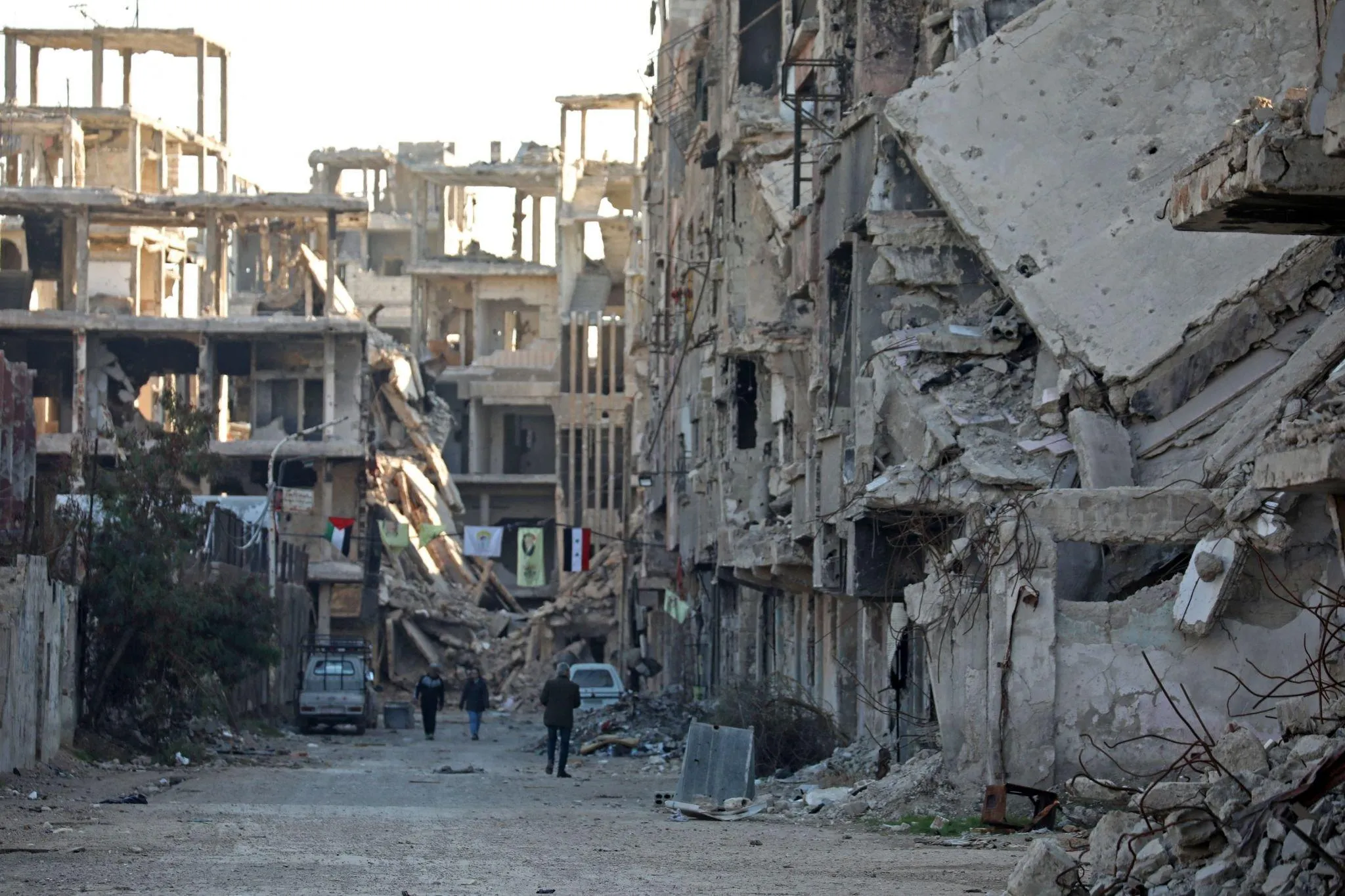 منظمة تكشف عن بيع ممتلكات لأهالي مخيم اليرموك جنوبي دمشق بعقود مزورة