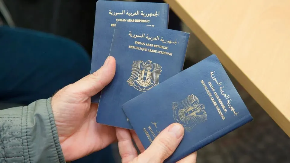 النظام يعدل مدة تثبيت ودفع رسوم معاملة المنح لجواز السفر السوري