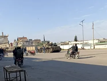 درعا تشهد تصعيدا متواصلا.. فصائل محلية تسيطر على حواجز وتغنم العديد من الأسلحة