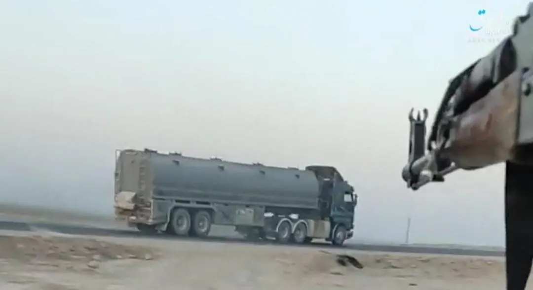 "داعـ ـش" يعلن استهدف قافلة صهاريج نفط لـ"القاطرجي" شرقي سوريا