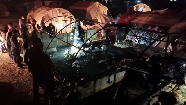 "استجابة سوريا" يُسجل اندلاع 60 حريقاً ضمن المخيمات والمنازل السكنية منذ مطلع العام