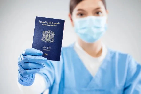 مسؤول طبي: الأطباء الخريجين يبيعون ممتلكاتهم للهجرة من سوريا
