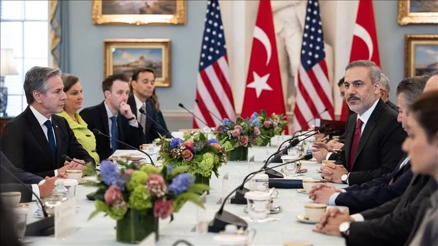 وزير خارجية تركيا لنظيره الأمريكي : لا يمكن لأحد أن يمنعنا من محاربة التنظيمات الإرهابية