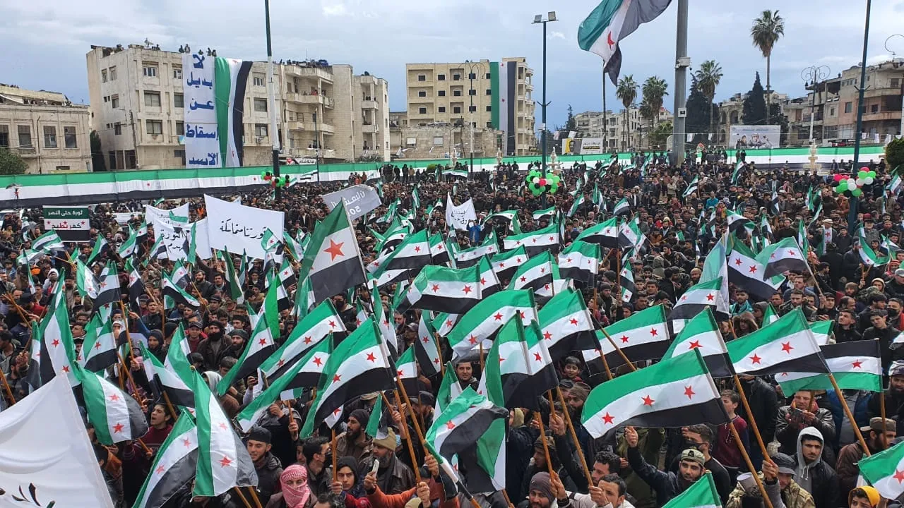 صورة من تظاهرة ساحة السبع بحرات بإدلب