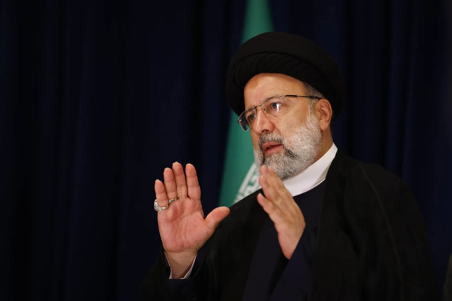 رئيس إيران يتفاخر بعمليات "الوعد الصادق النوعية والقاصمة" ضد "إسرائيل"