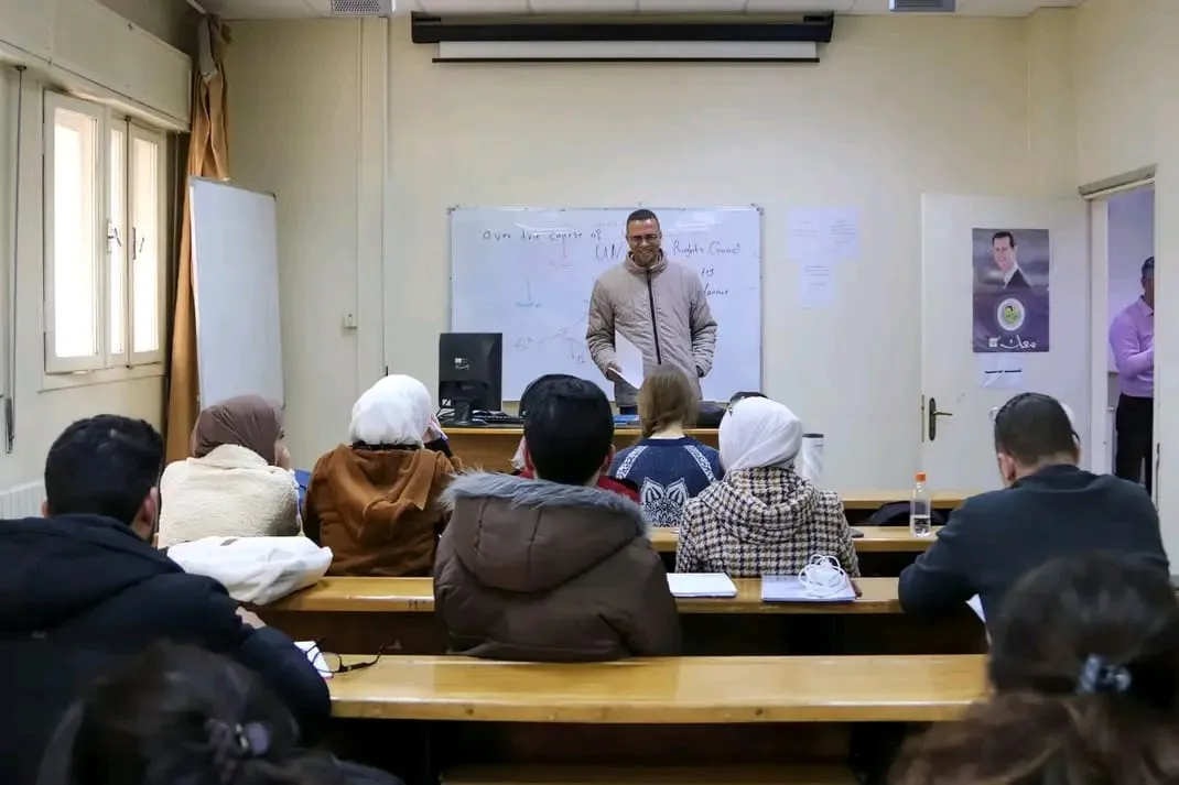 بـ"شكل مخيف".. رئيس جامعة دمشق يقدر انخفاض الكادر التدريسي