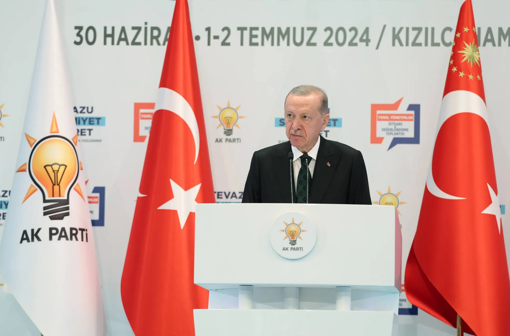 "أردوغان" يرفض التعدي على السوريين في قيصري وينتقد الخطاب المسموم للمعارضة 