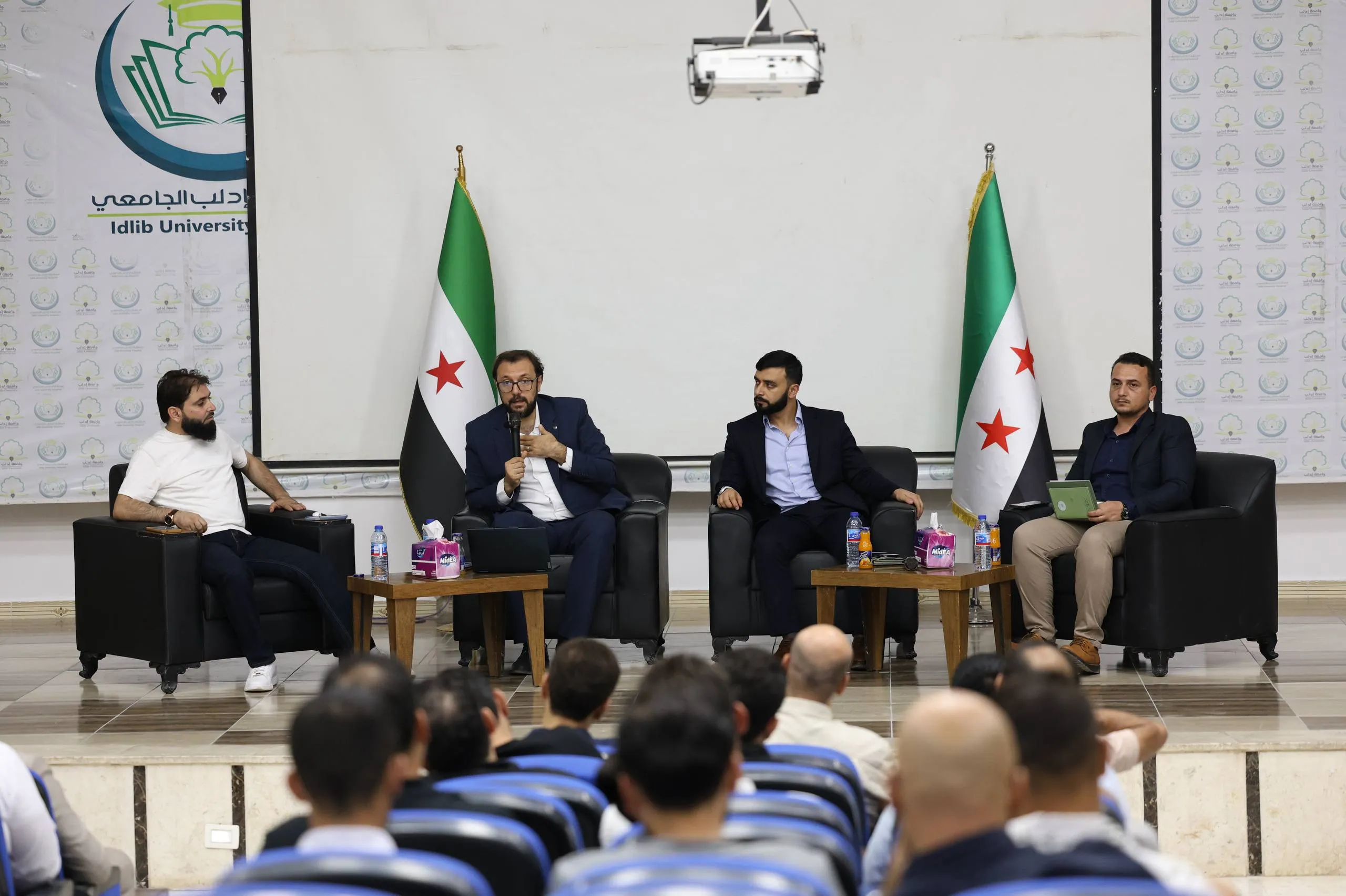 حملة "الوفاء لإدلب".. مسؤول التخطيط يوضح لـ "شام" الآلية التي ستُتبع لتوزيع الأموال 