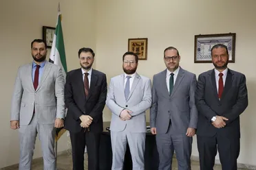 اجتماع حكومي لمناقشة إعادة هيكلة وزارة الاتصالات في سوريا