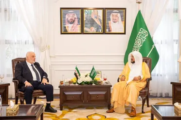 وزير الأوقاف يشيد بتجربة السعودية في ضبط الخطاب الديني ويؤكد على ترسيخ قيم العدل والتسامح