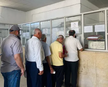 البريد السوري يبدأ بصرف رواتب المتقاعدين من صالة الحجاز بدمشق