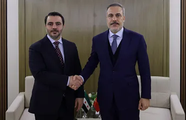 صحيفة تركية: أنقرة تؤكد وقوفها سياسيًا وعسكريًا مع دمشق في حال إخلال قسد باتفاق 10 آذار