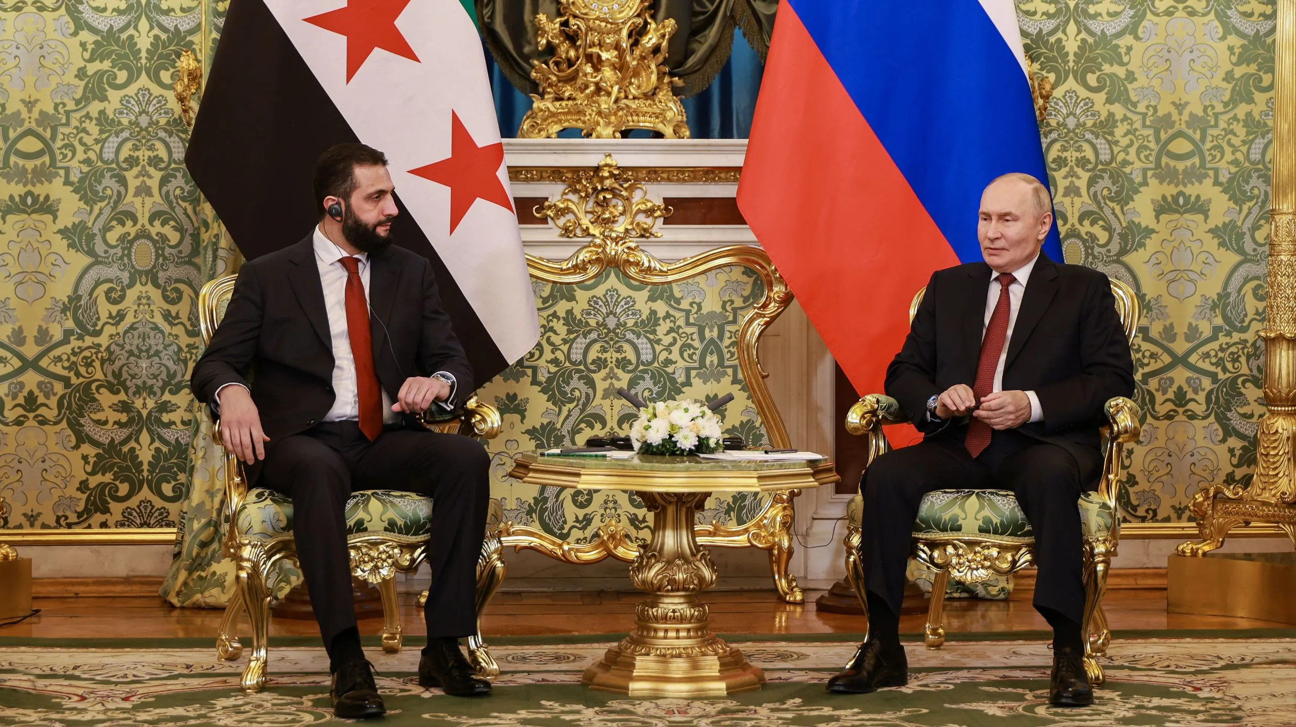 باحث سوري ينتقد الاندفاع في التقارب مع موسكو ويصف روسيا بـ“دولة احتلال وإجرام”