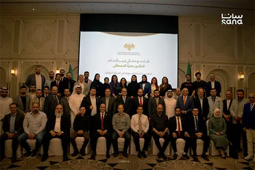 وزير الإعلام يلتقي الجالية السورية في قطر ويؤكد أهمية التواصل الإعلامي مع المغتربين