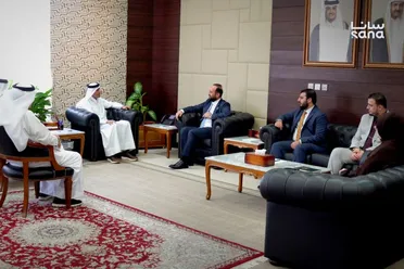 وزير الإعلام يبحث في الدوحة تطوير التعاون الإعلامي والاستفادة من التجربة القطرية