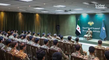 وزير الدفاع يلتقي بعثة الطلاب الضباط الموفدين إلى تركيا والسعودية