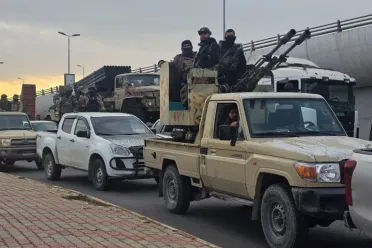 تحركات مقلقة في الحسكة: تجمّع آلاف من عناصر النظام البائد داخل مناطق سيطرة "قسد"