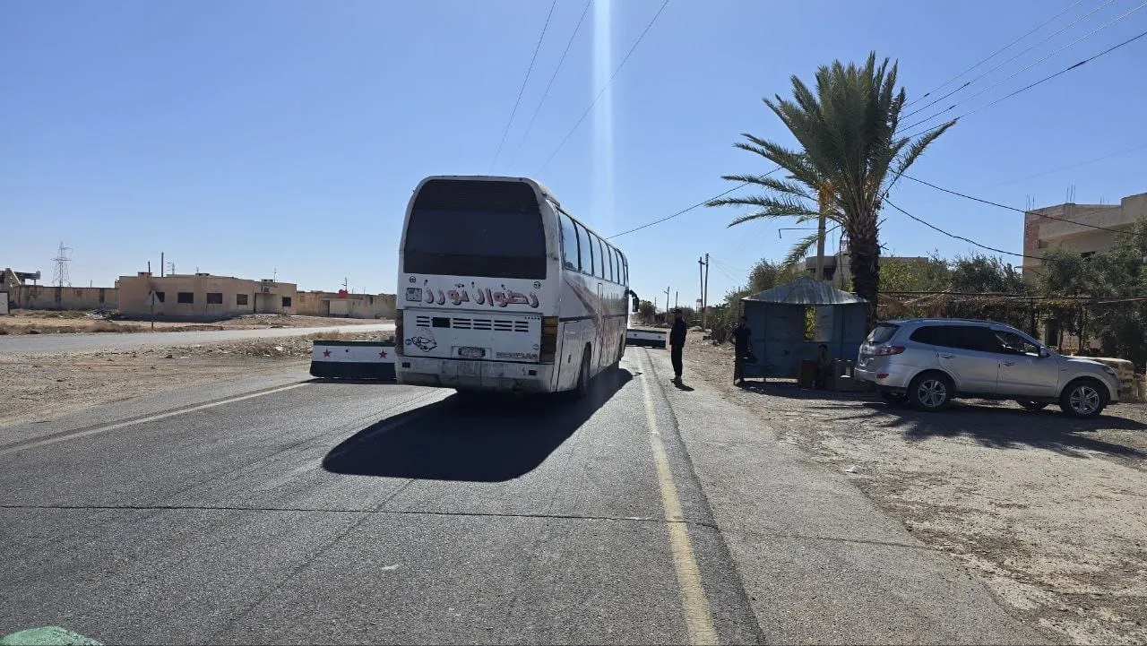 ضحايا بهجوم مسلح استهدف حافلة نقل ركاب على طريق "دمشق-السويداء"
