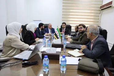 وزيرا الصحة والمالية يبحثان تعزيز بيئة العمل في المستشفيات السورية والرواتب