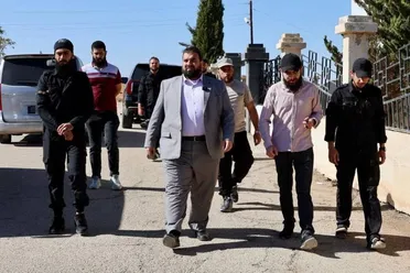 البكور: المدارس بالسويداء ستُفتتح خلال يومين.. وتعليمات بصرف رواتب لـ 29 مديرية