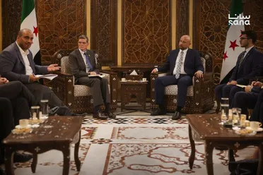 على هامش معرض "أديبك 2025" .. سوريا والولايات المتحدة تبحثان تطوير قطاع الطاقة 