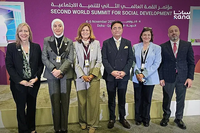 قبوات تؤكد في قمة الدوحة التزام سوريا بتوسيع برامج الحماية الاجتماعية وتمكين المرأة