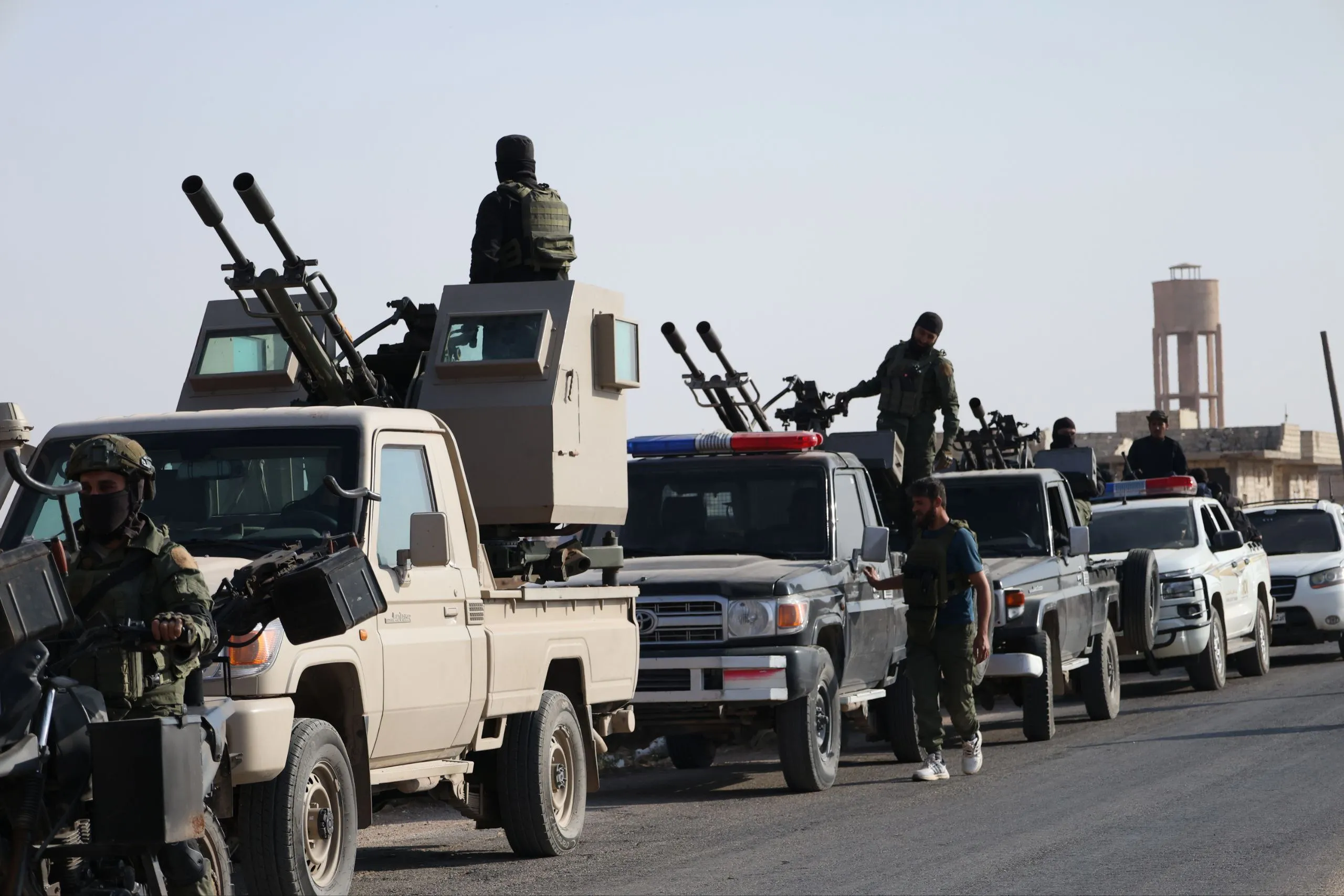 عملية أمنية واسعة لملاحقة خلايا “داعش” في عدة محافظات