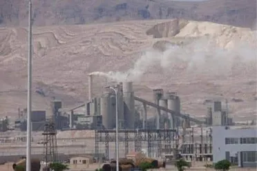 معمل إسمنت عدرا يبدأ استيراد الكلينكر من السعودية لضمان استمرارية الإنتاج