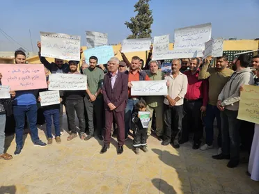 وسط استمرار الإضراب.. حملة تضامن واسعة مع معلمي الشمال السوري 