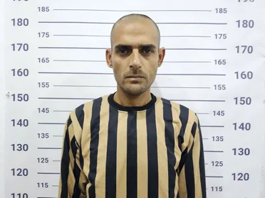 القبض على أحد سجّاني سجن صيدنايا في حلب بمذكرة توقيف صادرة عن النيابة